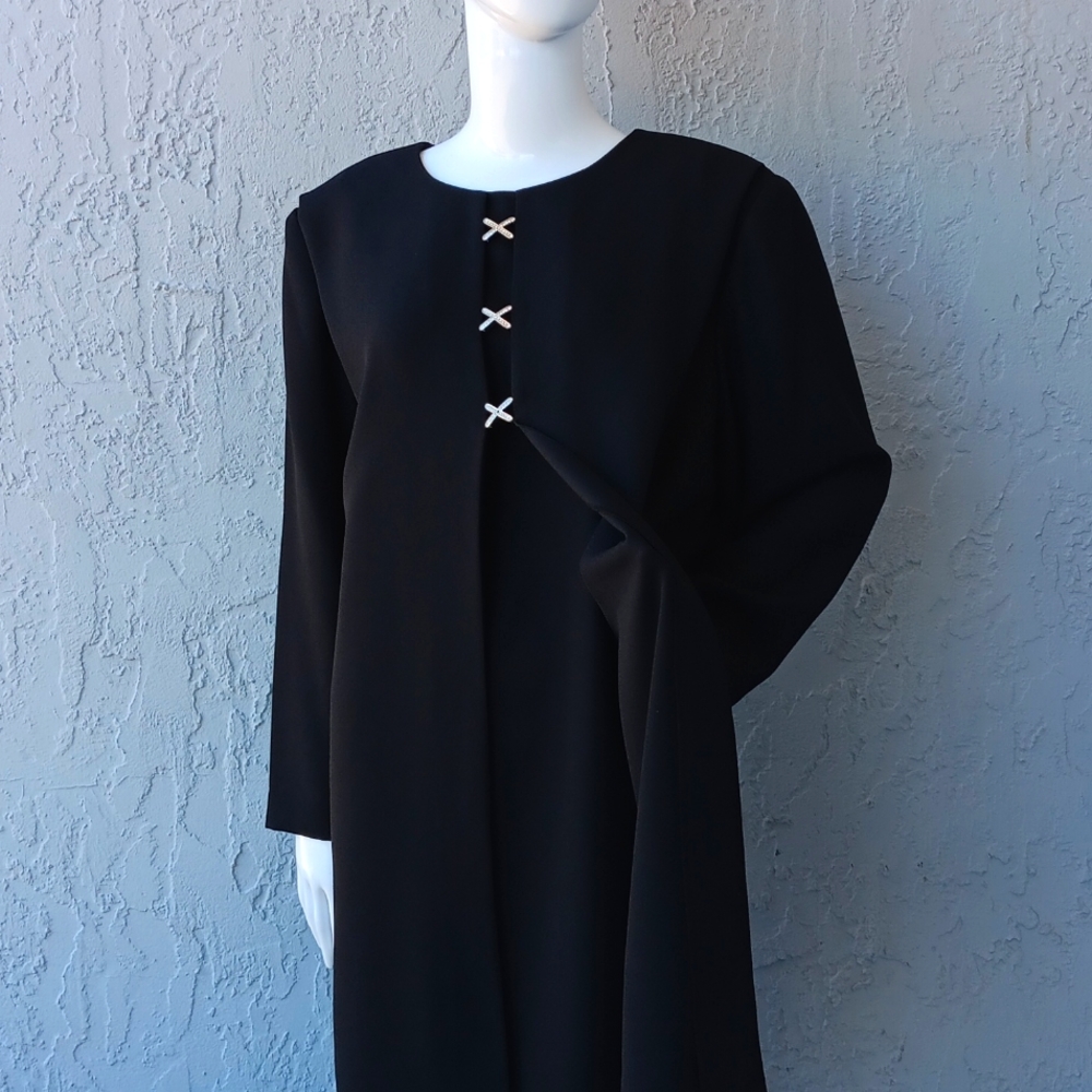 Positive Attitude (Hong Kong) Ladies Petite Black /Special Occasion Dress 👗